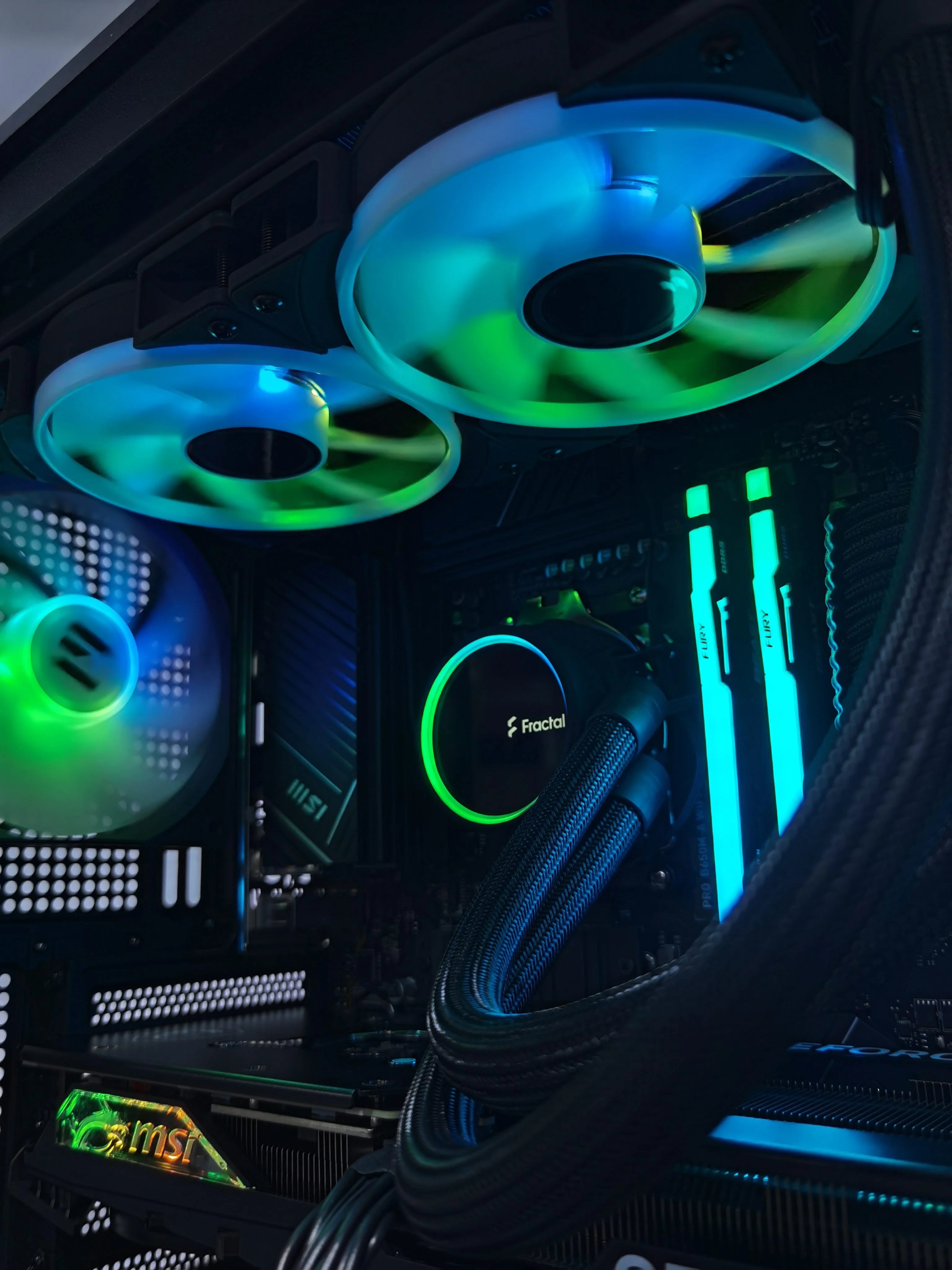 Kamikaze Gaming PC - AMD Ryzen 9700X, RX 9070 XT, 32GB ddr5 ram, 1TB NVME, 850W 80 Plus PSU, win 11 pro