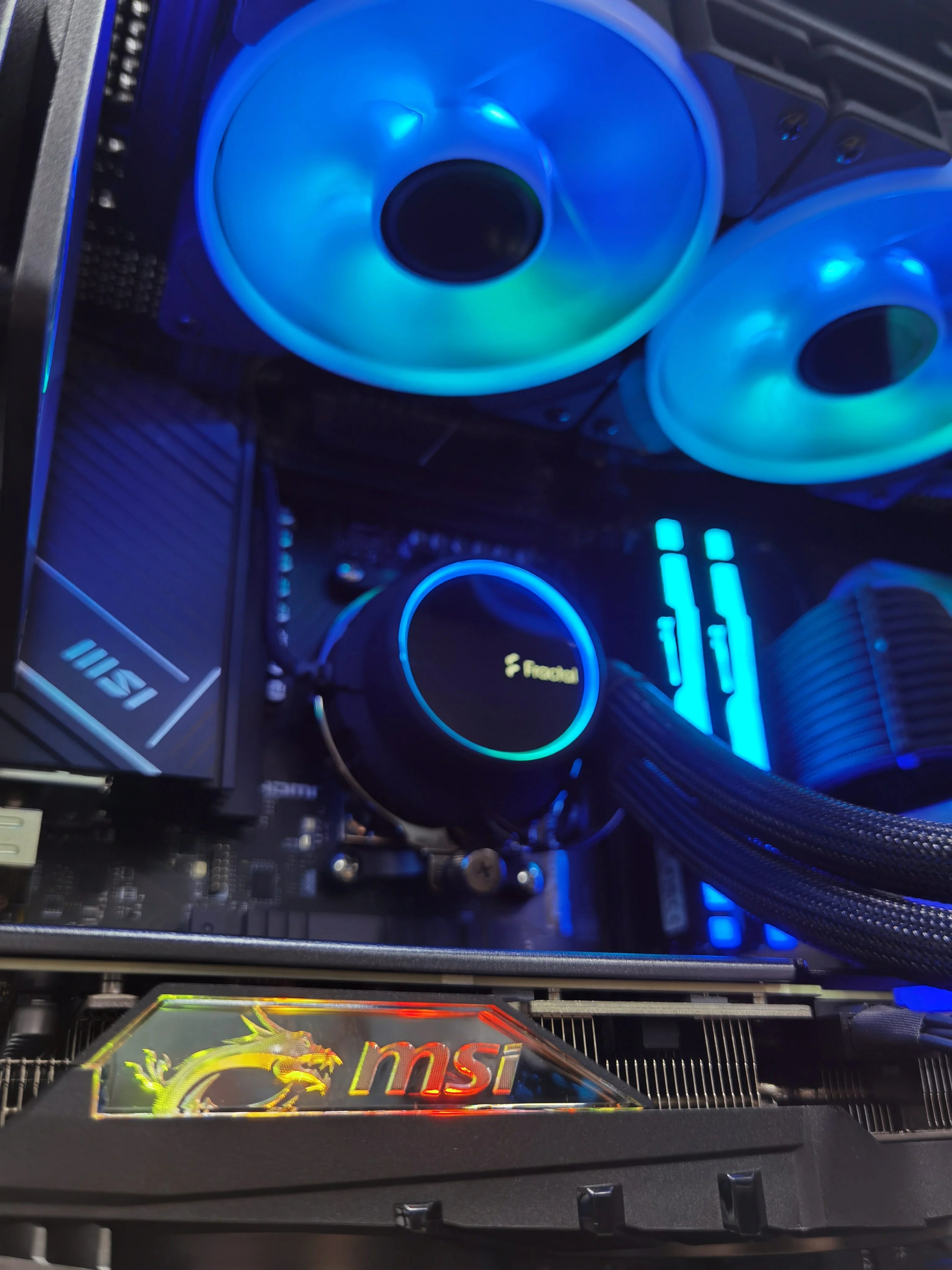 Kamikaze Gaming PC - AMD Ryzen 9700X, RX 9070 XT, 32GB ddr5 ram, 1TB NVME, 850W 80 Plus PSU, win 11 pro