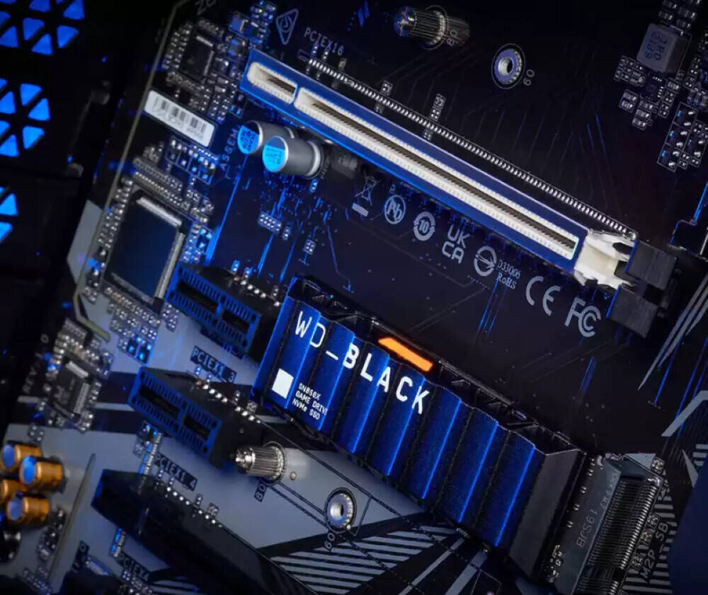 WD_BLACK SN850X 1TB NVMe PCIe Gen4 M.2 SSD with Heatsink & Orange LED – Ultra-Fast Gaming Storage